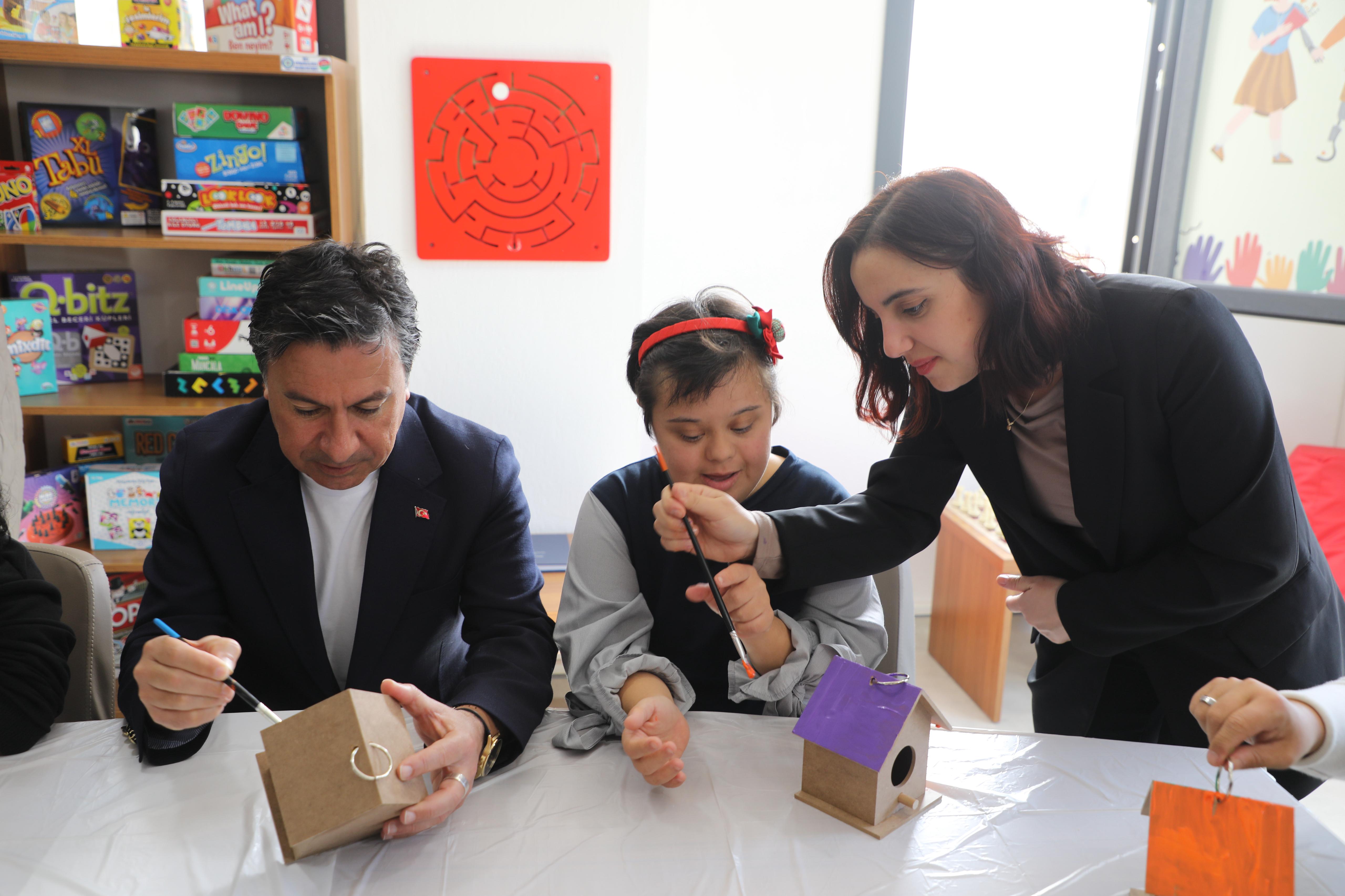 Büyükşehir Gündüz Bakımevi ve Kısa Mola Merkezleri Sayısını Artırıyor