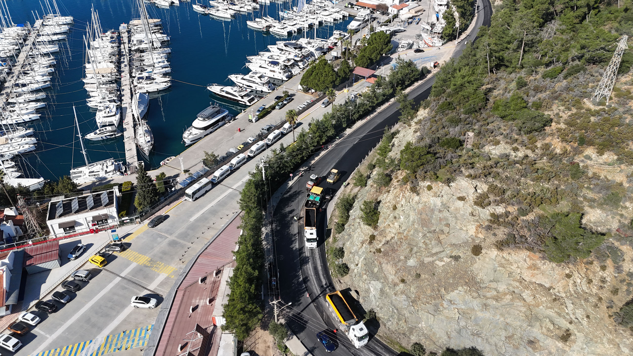 Büyükşehir, Marmaris Adaköy Yolu’nu Yeniledi