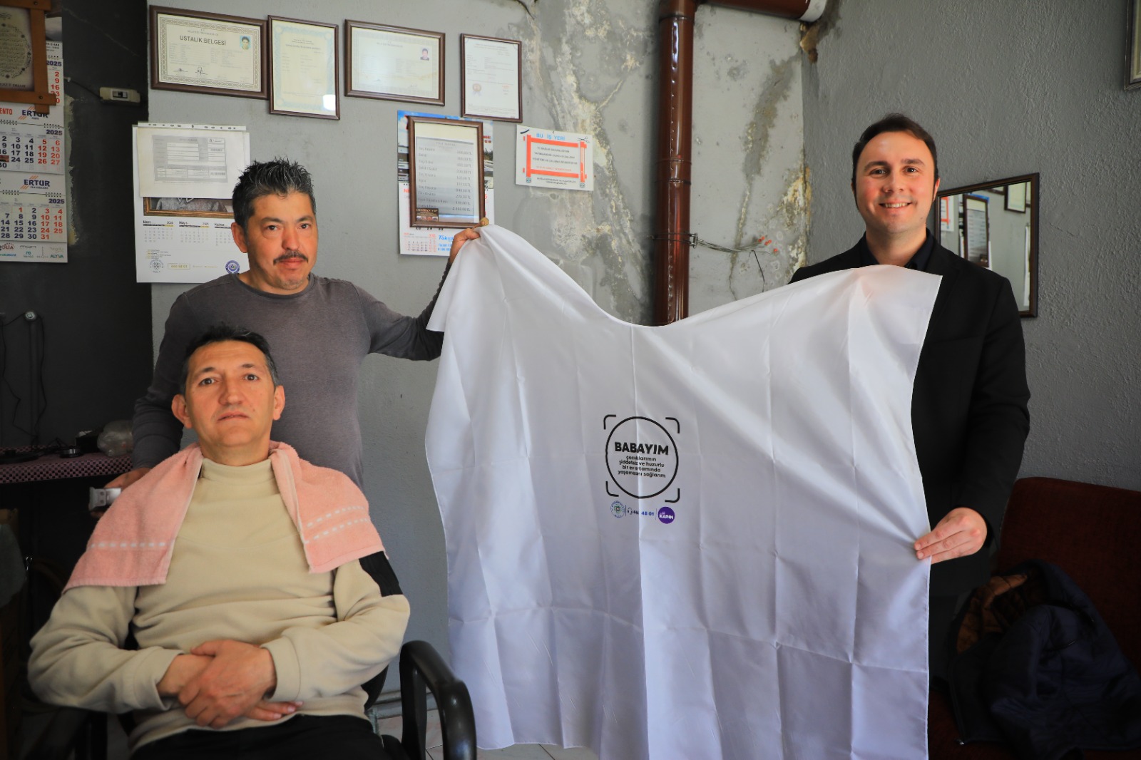 Muğla’da Babalar Çocukları İçin Aynaya Bakıyor