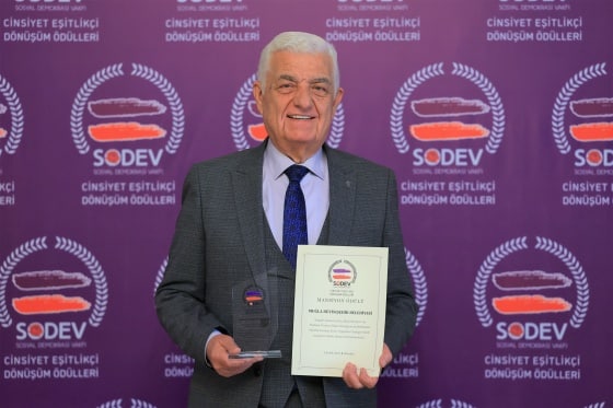 SODEV’den Büyükşehir’e Cinsiyet Eşitlikçi Dönüşüm Ödülü