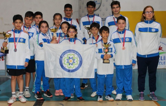Büyükşehir Masa Tenisi Sporcularından 8 Madalya Birden