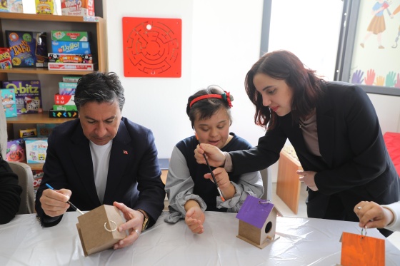 Büyükşehir Gündüz Bakımevi ve Kısa Mola Merkezleri Sayısını Artırıyor